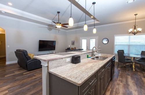 Mary Esther House | Castle Road Hideaway | Next to Hurlburt | Between Navarre & FWB | Pet Friendly | Fenced Yard | Patio