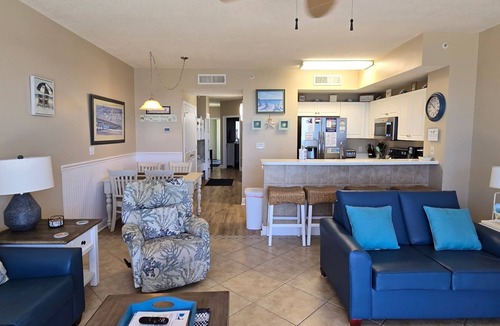 Miramar Beach Condo | Celadon𓇼 604𓇼 Direct-BeachFront𓇼Beach Chairs𓇼Parking Inc 𓇼 1 Bd. with bunks