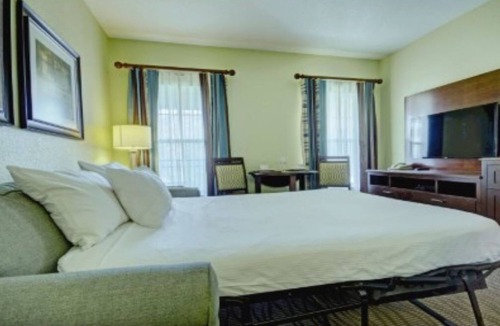 Kissimmee Resort | Celebrate Summer Super Vacation nr Disney World Orl FL- 3 bedroom 3 ba, privacy