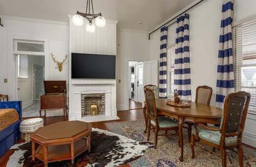Downtown Bed & Breakfast | Celestine Bed and Breakfast
