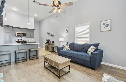 Faubourg Delassize House | Central City Hideaway-3 blocks off St. Charles Avenue