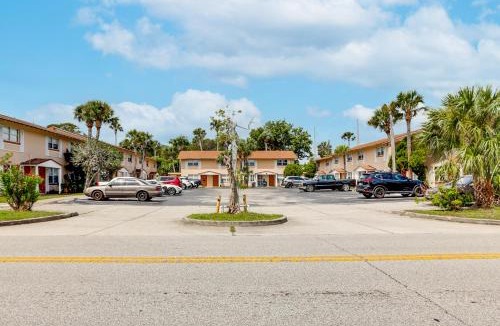 South Daytona House | Centrally Located! Brand New South Daytona Retreat
