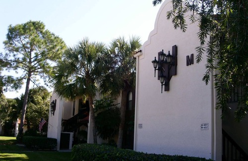 Palm Harbor Condo | Centrally Located Lakefront Luxury in the Heart of Tampa Bay