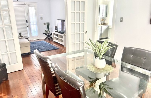 Broadmoor House | Centrally Located/Nice neighborhood/cozy home