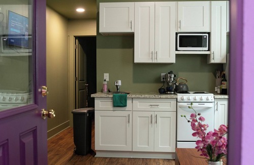Fairgrounds Apartment | Charming 1-bedroom Oasis by City Park & Jazz Fest
