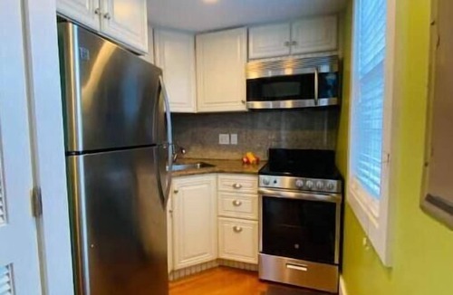 Old Town Cottage | Charming 1BR Cottage : Steps from Hemingway House & Old Town