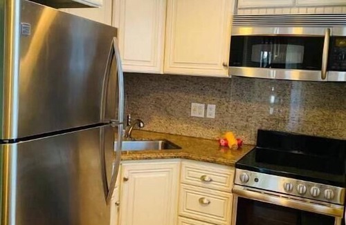 Old Town Cottage | Charming 1BR Cottage : Steps from Hemingway House & Old Town