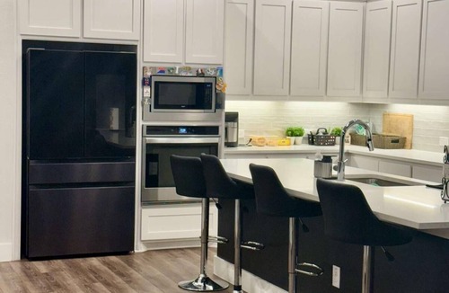 Park Central Apartment | Charming 2-bedroom apartment with WiFi, AC in delightful Dallas