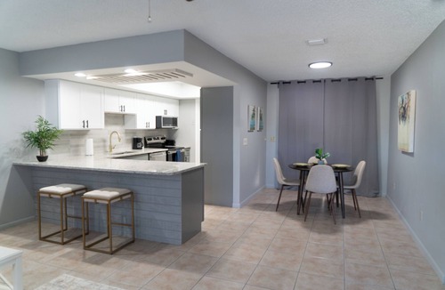San Carlos Park House | Charming 2-bedroom bungalow minutes to RSW, FGCU and Miramar Outlets