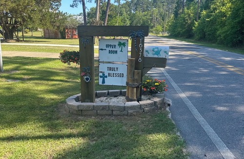 Fairhope Apartment | Charming 2-bedroom Fish River view upstairs apartment in wonderful Fairhope AL