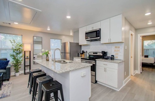 Greater East End House | Charming 2-bedroom house in welcoming Houston with AC, WiFi