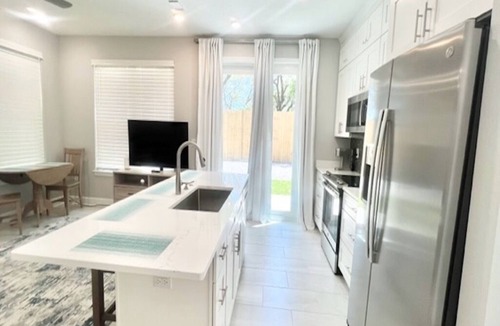 Niceville House | Charming 2-bedroom townhome in peaceful Niceville - room for boat and RV parking