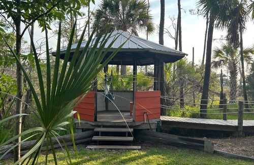 Plantation House | Charming 2-bedroom Tree House in fantastic Saint George Island