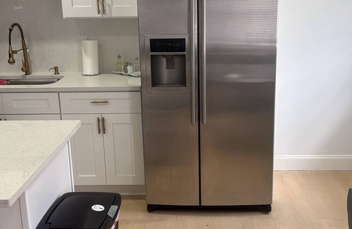 Pinecrest West Park House | Charming 2BR/2BA Getaway – Feels Like Home