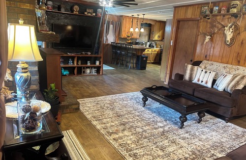 Chapman House | Charming 3-bedroom house in beautiful Georgiana with AC on 18 acres with pond