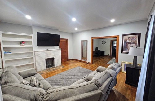 Greenwood House | Charming 3-bedroom house in serene Greenwood with WiFi, AC