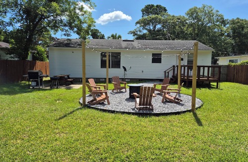 Southeast Pensacola House | Charming 3-bedroom house with WiFi, AC in fantastic Pensacola