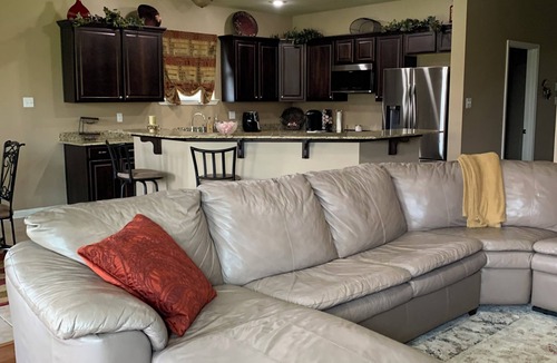 Thibodaux House | Charming 3-bedroom home near Nicholls State, min from Downtown, and hospitals