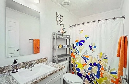 Fairfield House | Charming 3-bedroom house in soothing Fairfield with AC