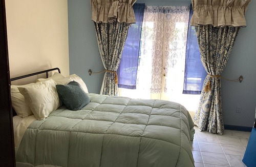 Algiers House | Charming 3-bedroom house in awesome New Orleans with AC, WiFi