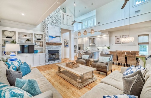 Watercolor House | Charming 3BR, Pet-Friendly Cottage, Golf Cart, Bikes, 2 Blocks to Beach & WaterColor Amenities!