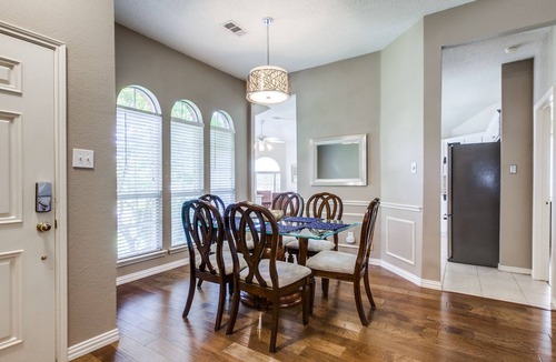 Allen House | Charming 3RB Home Large Outdoor Living!