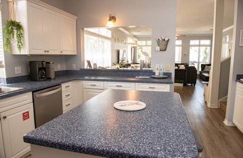 Crystal Beach House | Charming 5BR Beach House in DESTIN-Walk to Beach-Heated Pool-Golf Cart Included!