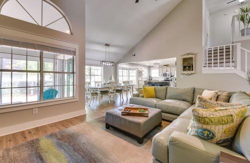 Niceville Cottage | Charming Coastal Home: 6 Mi to Choctawhatchee Bay!