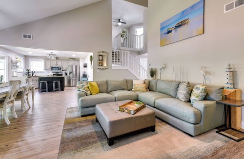 Niceville Cottage | Charming Coastal Home: 6 Mi to Choctawhatchee Bay!