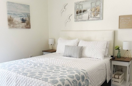 Ocean Springs Cottage | Charming Coastal 2-bedroom Cottage with WiFi, AC in Downtown Ocean Springs