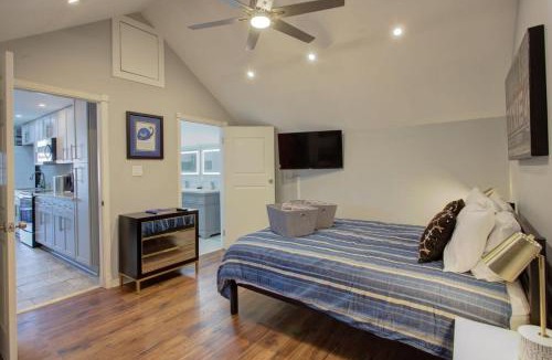 Mid-City House | Charming Conti Nest with Large Courtyard