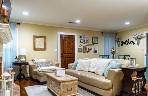 Beaumont House | Charming Cottage 2BR/1BA in Beaumont, TX