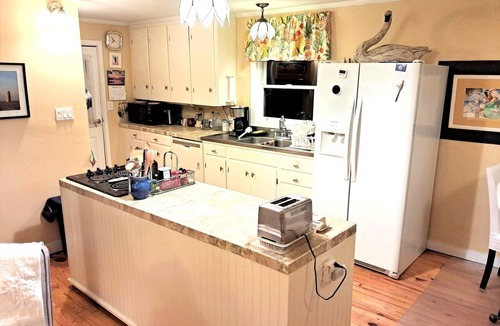Apalachicola House | Charming Cottage in Historic District