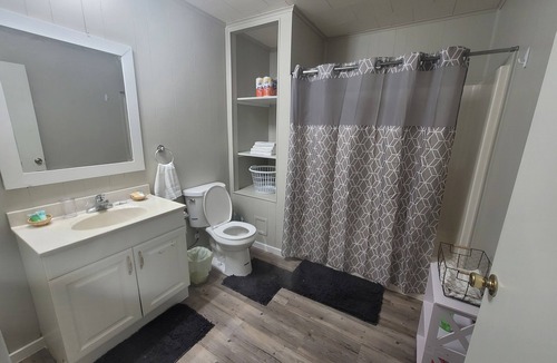 Hammond House | Charming cottage in marvelous Hammond with AC, WiFi
