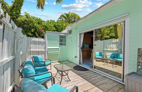 Uptown - Upper Duval Cottage | Charming Cottage in Old Town