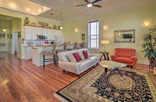De Funiak Springs Apartment | Charming DeFuniak Apartment in Historic Dtwn!