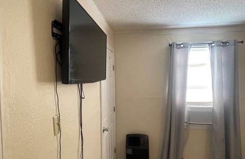 Saint Anthony House | Charming Gentilly 3-bedroom townhome in delightful New Orleans with WiFi, AC