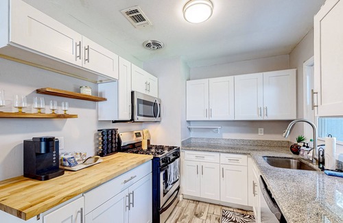 Myrtle Grove House | Charming home with firepit, office space, washer/dryer, & streaming