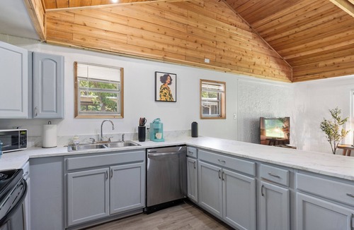 East Tawakoni House | Charming Lake Tawakoni Water Front Private Fishing Dock Boat Dock Fire Pit Kayak