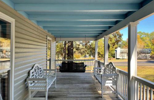Zwolle House | Charming Modern Cabin with Fireplace, Large Porches, WiFi, and Cozy Living Spaces in Zwolle, Louisiana