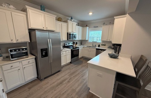 Panacea House | Charming old florida St Teresa beach private secluded pool arcade bikes 2024 new