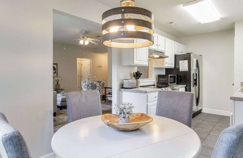 Ferry Pass House | Charming Pet friendly 3-bedroom house near UWF in Pensacola cozy fenced yard!