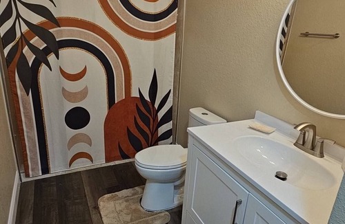 Gainesville Apartment | Charming posh 1-bedroom/1 bathroom apartment in Gainesville!