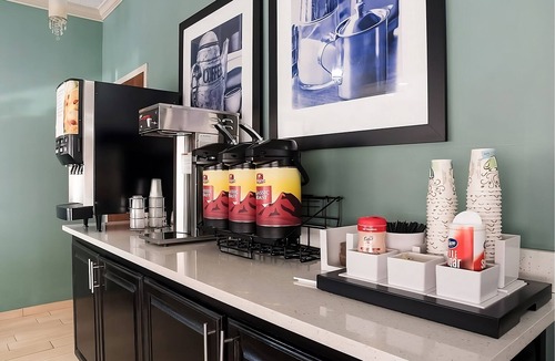 Tupelo Hotel | Charming Tupelo Retreat | Free Parking | 3.5 Miles to Elvis Presley Birthplace