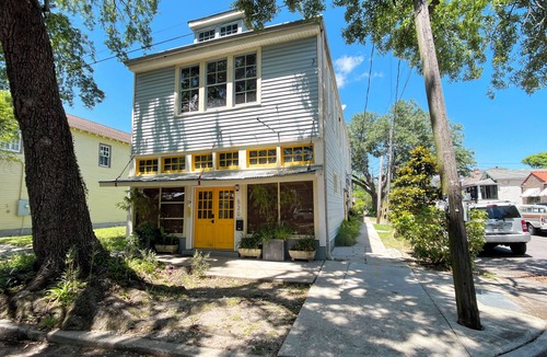 Algiers Point Apartment | Charming Two Bedroom - A Short Walk to the French Quarter Ferry