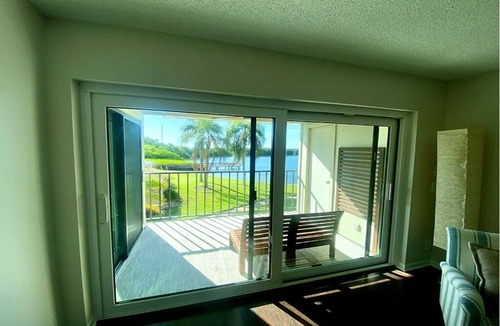 Palma del Mar Condo | Charming waterfront condo in exclusive Isla Del Sol, St. Pete- 2-bed 2-bath