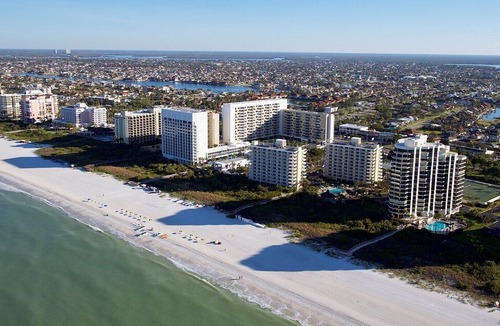 Marco Island Resort | Charter Club of Marco Beach by HGV-2 BR Pool & Beach View in Marco Island