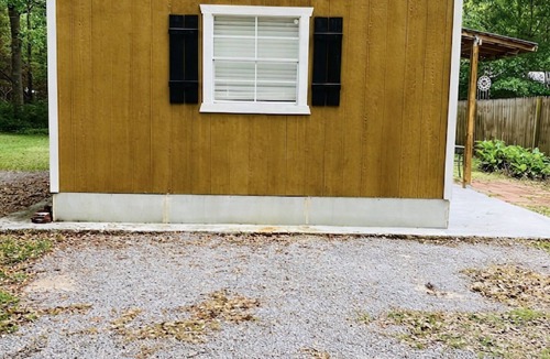 Ocean Springs House | Cheerful One Bedroom Remodeled Tiny Home, close to everything!