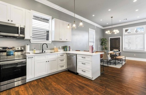 Milan House | ✨ Chic 5BR Retreat | Near FQ, Superdome & Tulane