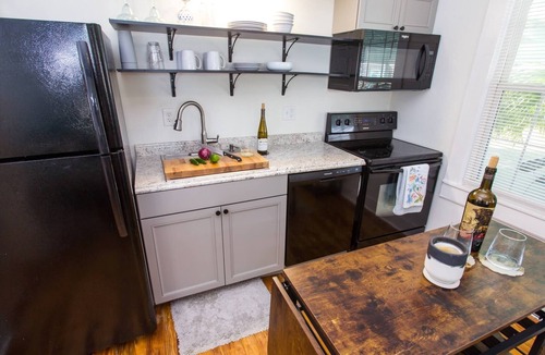 Old East Hill House | Chic & Central/Less than a 10-minute drive to Pensacola Beach!